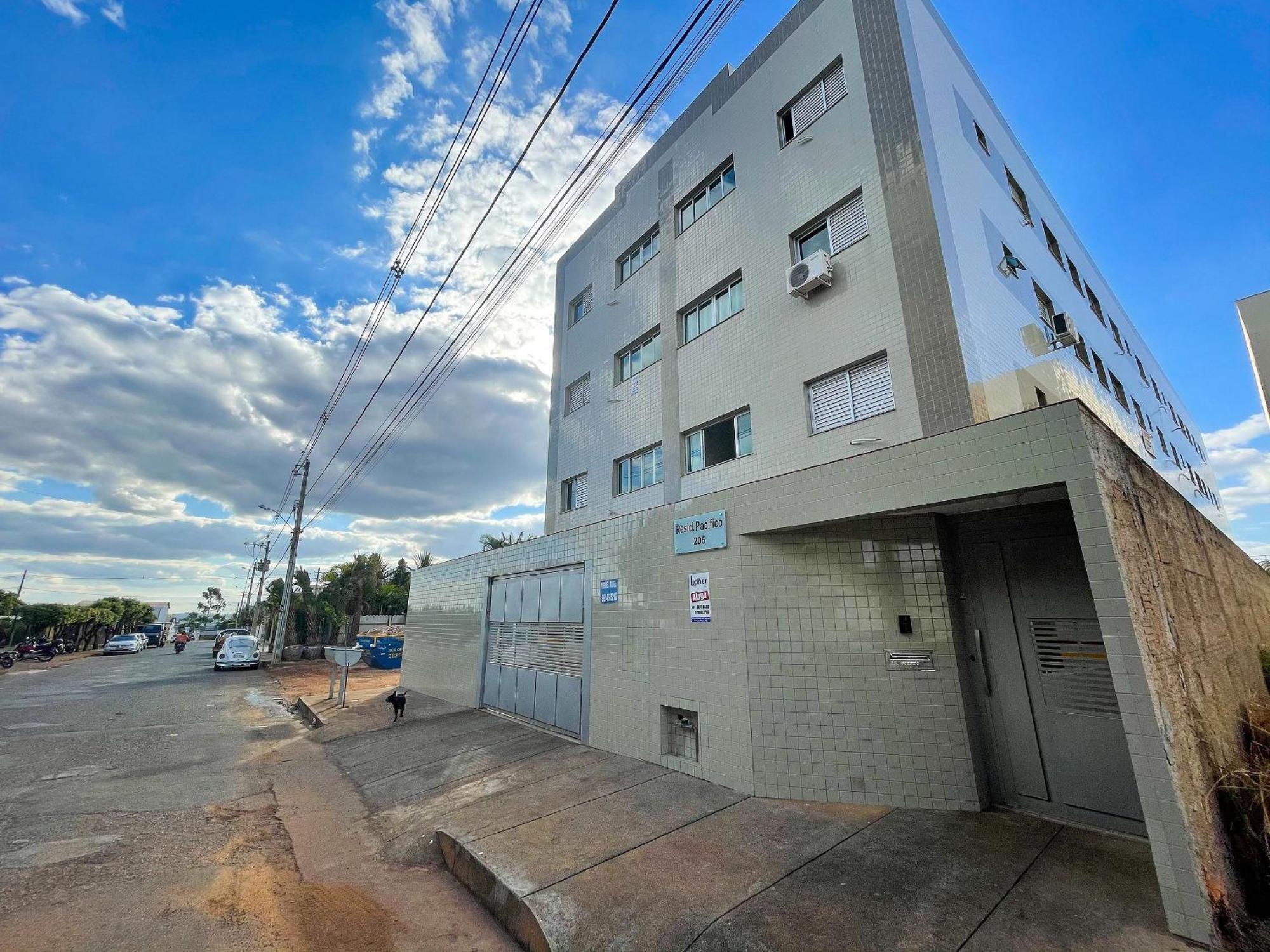 103 - Apartamento Completo Para Ate 5 Hospedes Patos de Minas Exterior photo